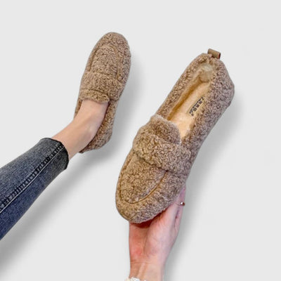 Mercellini | Stylish and cosy slippers