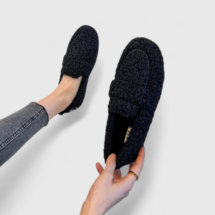 Mercellini | Stylish and cosy slippers